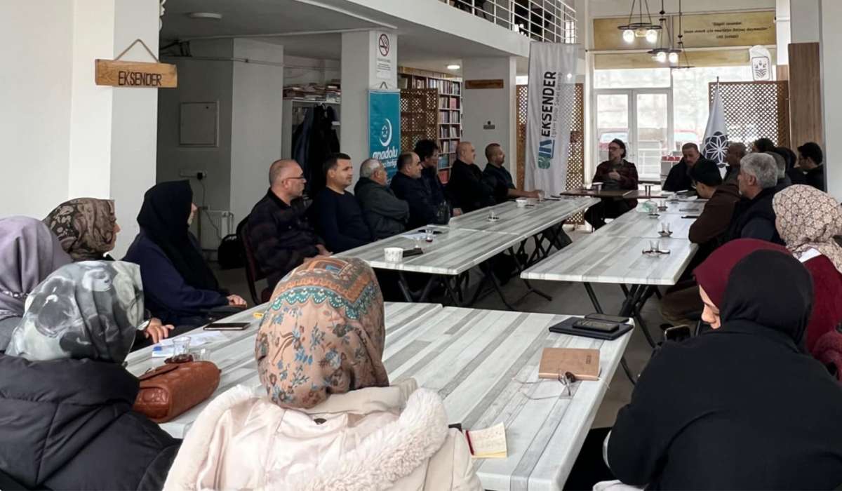 Eksen Derneği'nde "Dijital Çağ, Dataizm ve İnsanlığın Geleceği" Söyleşisi